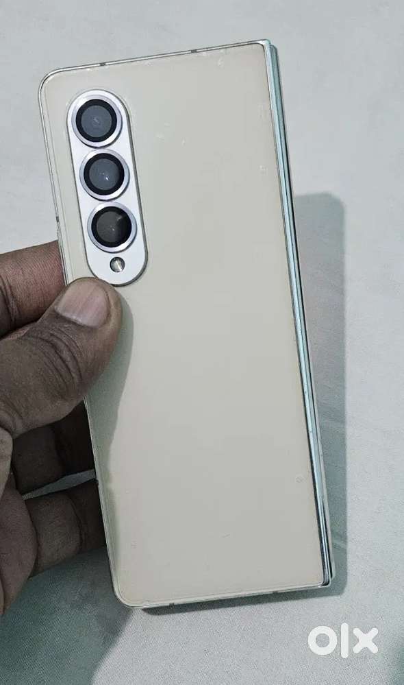 Samsung Galaxy Z Fold 4