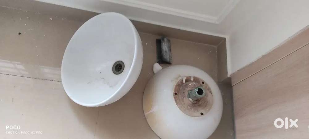 White parryware wash basin good condition