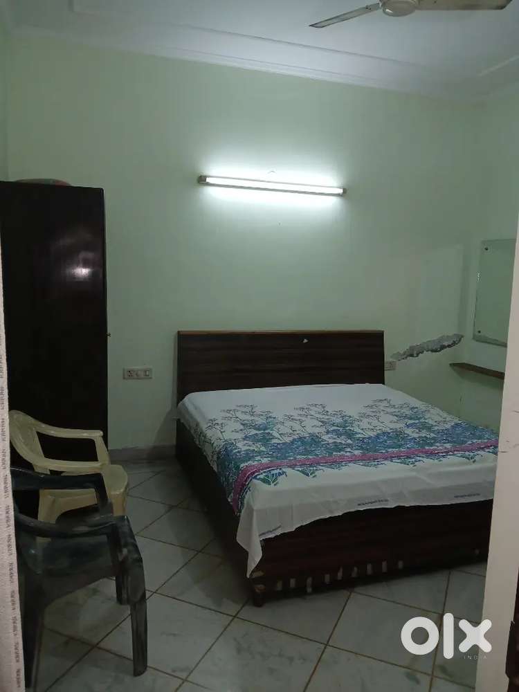 1bhk fully furnished 1st floor