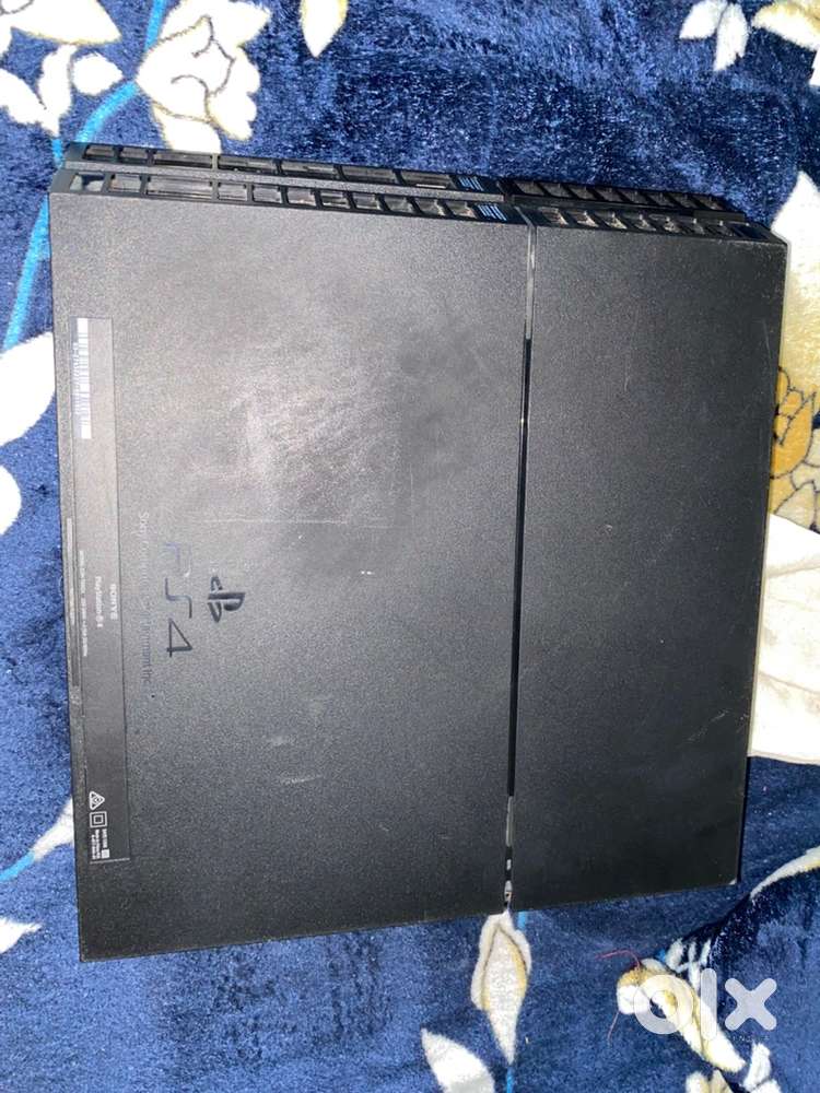 Playstation 4 500 gb disc edition full okh condition
