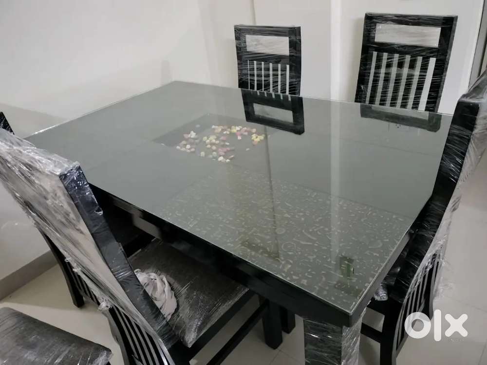 Supreet furniture brand New 4seter Dinning