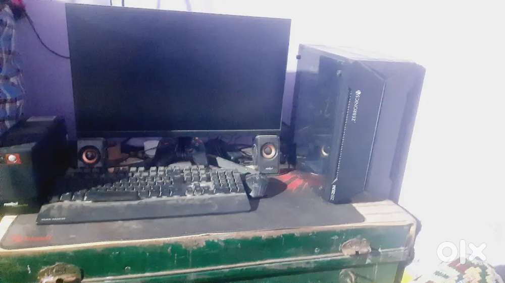 Gaming PC monitor 32 inch Zebronics ka desktop storage 2 td