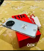 One plus 11r 5g 8/128 new condition me hai 11 manth chala hai