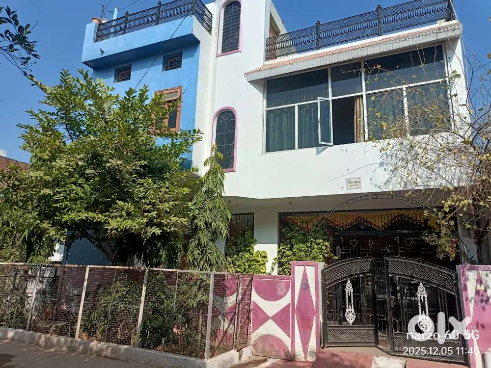 This is a friendly for a joint family or minimum 3 or 4 people