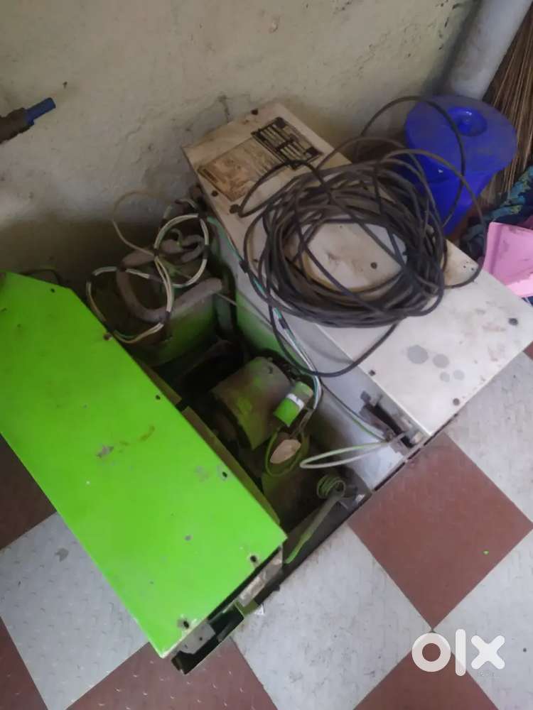 Blue Star Old Ac For sale ( price kam krke mil sakti he)