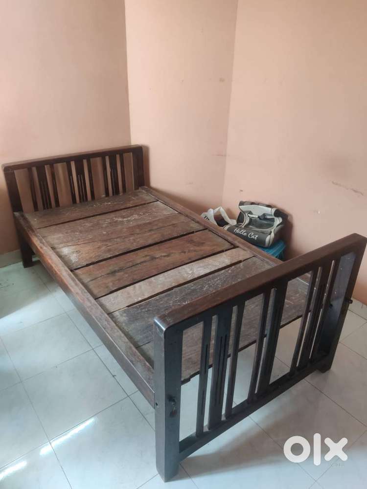 ROSE WOOD SINGLE COT SIZE 3.5 Ft X 6.5 Ft for sale Rs 10000