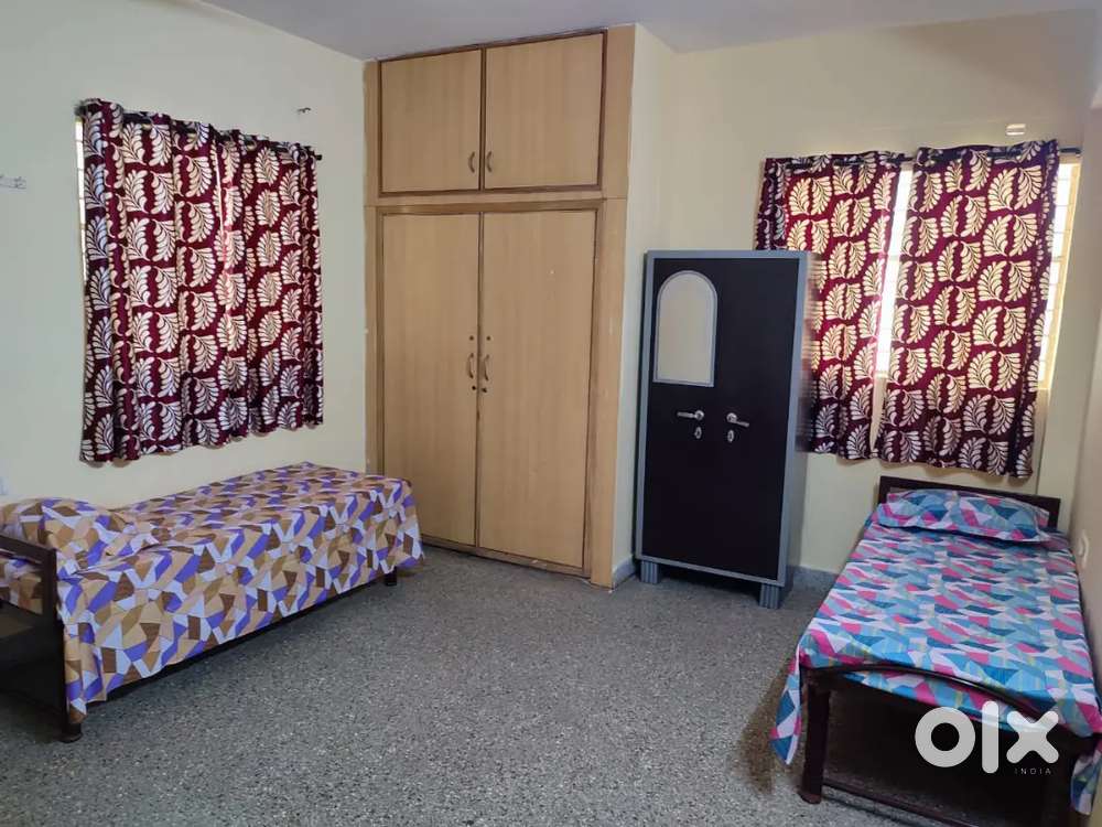 Posh PG Accommodation near Richmond road Dickinson road Trinity Ulsoor