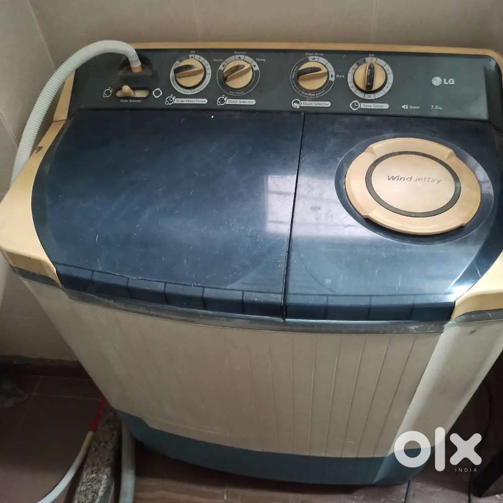 Semi automatic washing machine LG