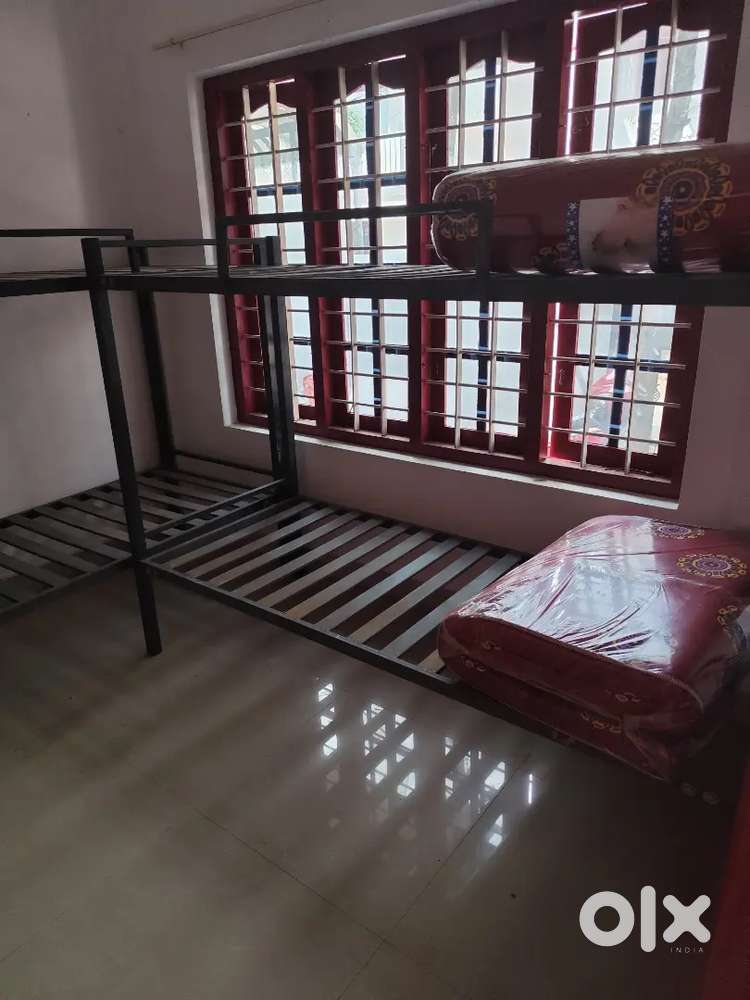 Gents PG Vytila Daily Monthy rent near Anugraha events Chakaraparambu