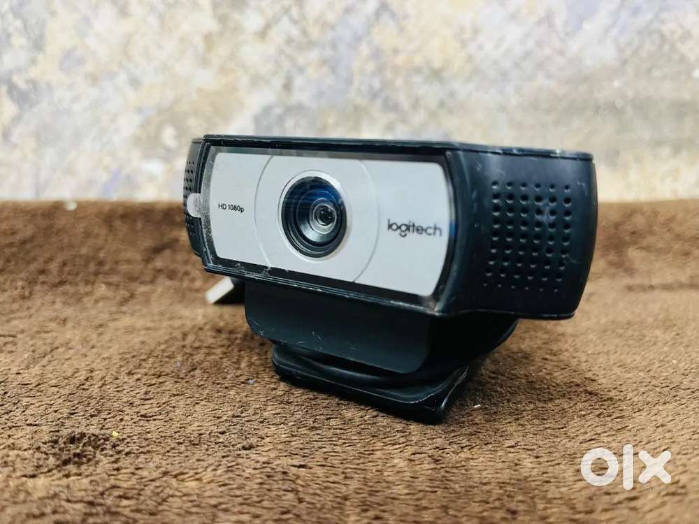 Logitech C930 WebCam 1080 HD Video Featuring A Glass Lens Only 2000₹