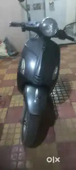 Electric scooter pure ev