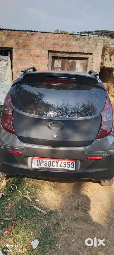 Hyundai EON 2013 CNG & Hybrids 80 Km Driven