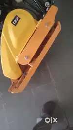 Earth plate compactor - मुरूम, माती दबाई यंत्र
