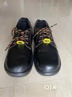 Safety shoes