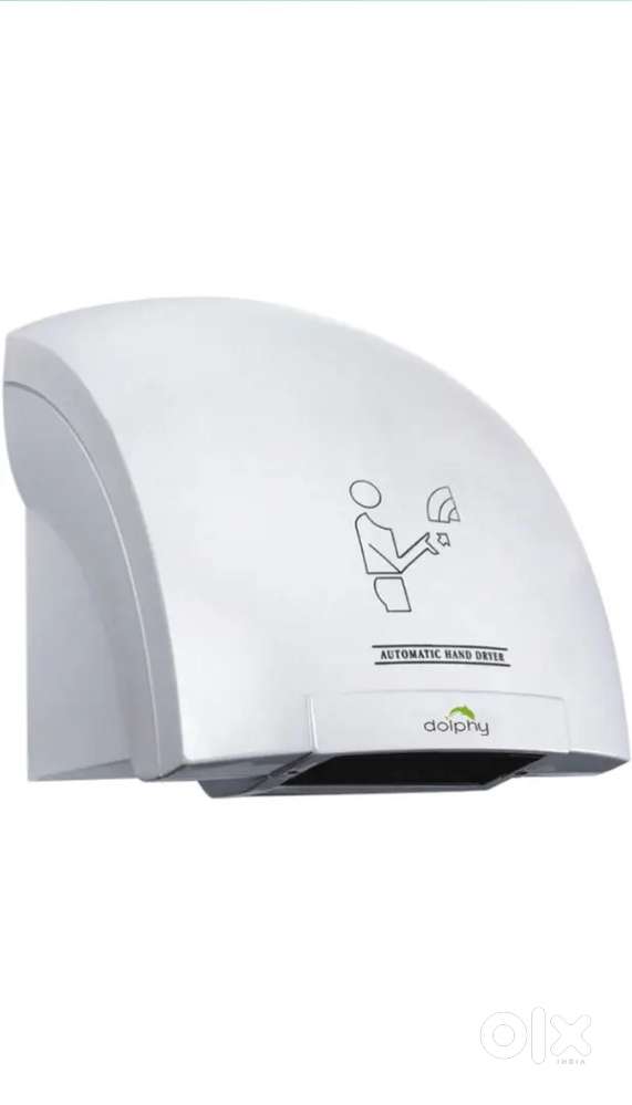 Automatic hand dryer
