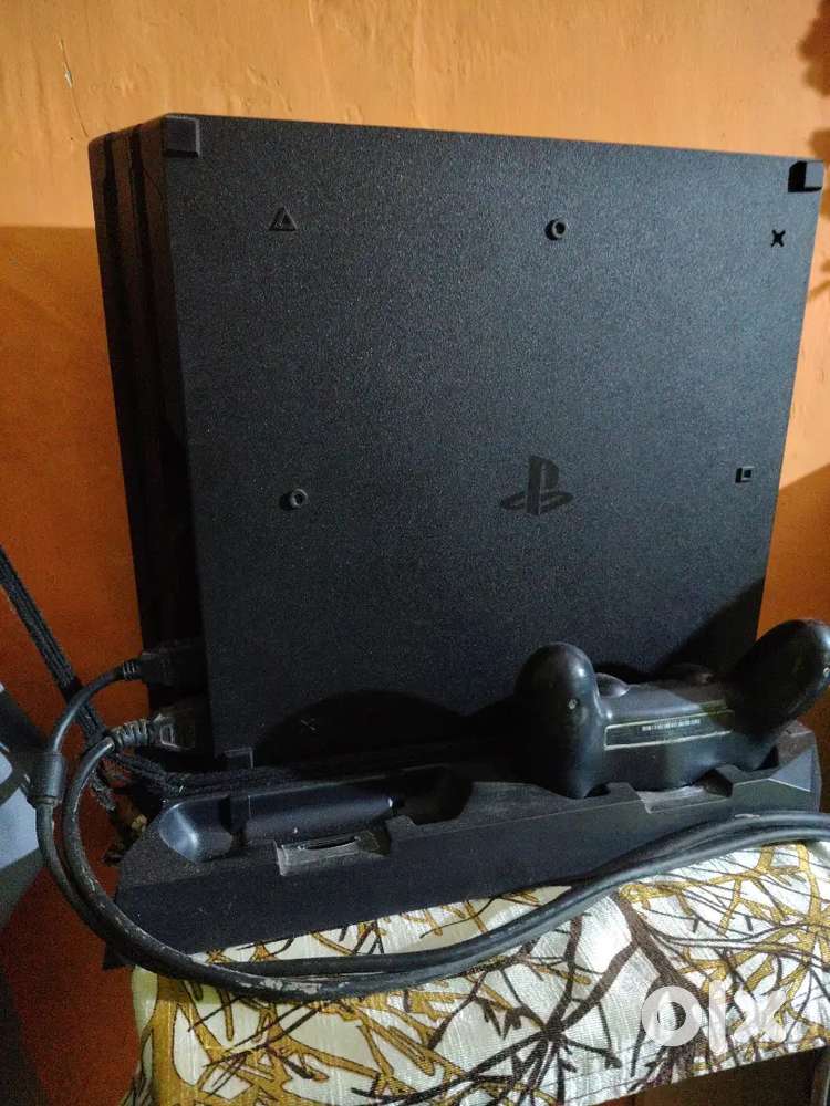 Play station 4 pro