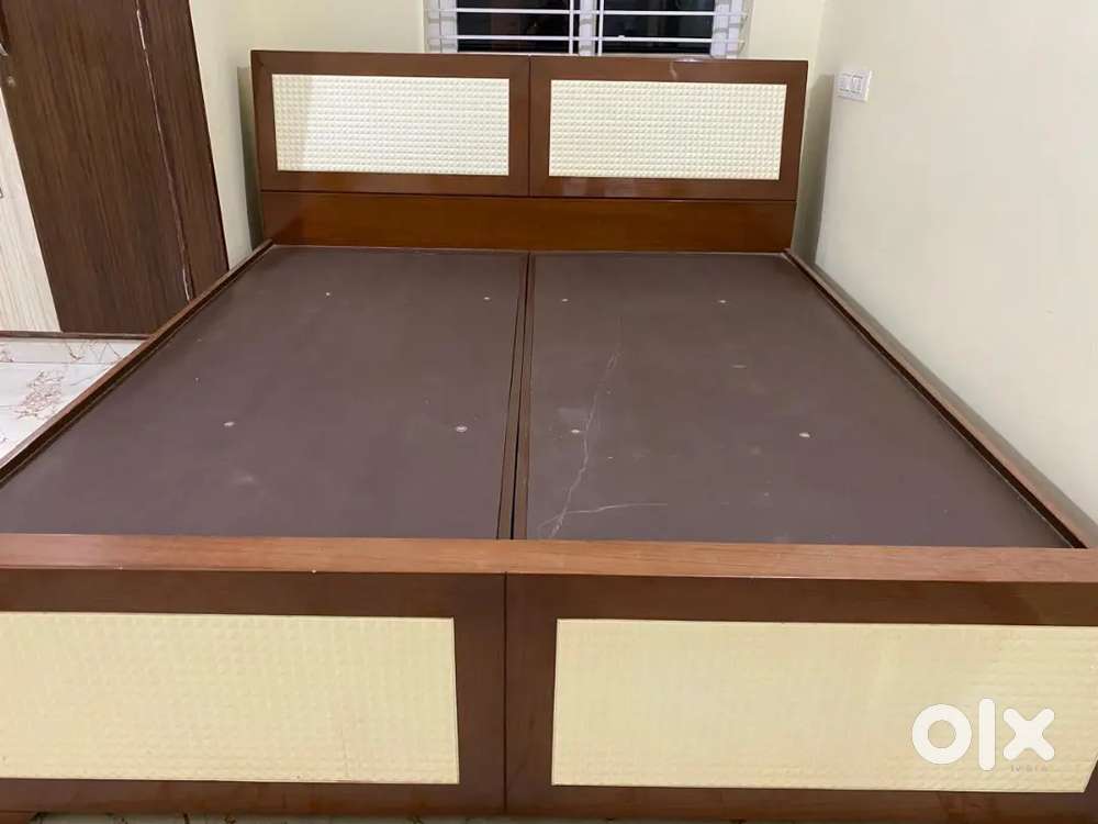Selling Cot / Bed