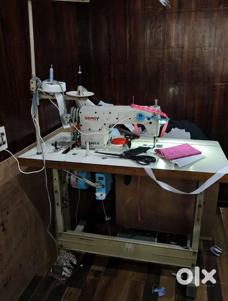 Gemsy sewing machine