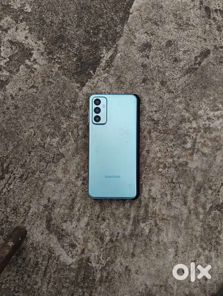 F23 5G Ram-6 storage-128gb in new condition phone 1 year of using
