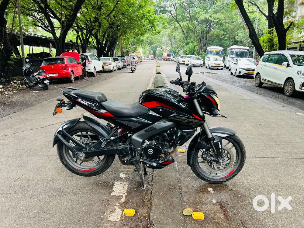 BAJAJ PULSAR NS 200 ABS