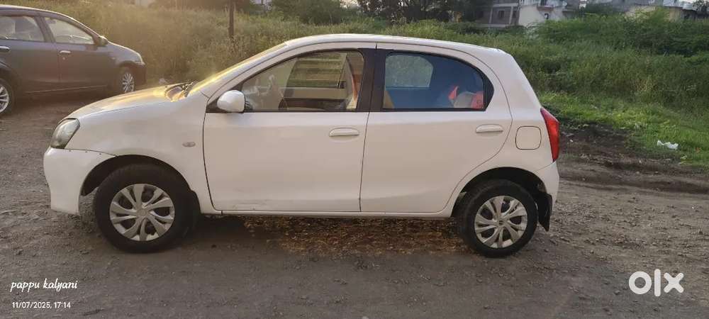 Toyota Etios Liva 2012 Petrol Well Maintained