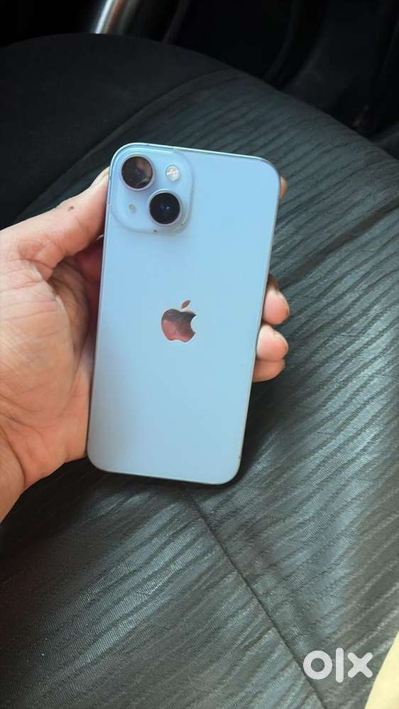 iPhone 14 blue color