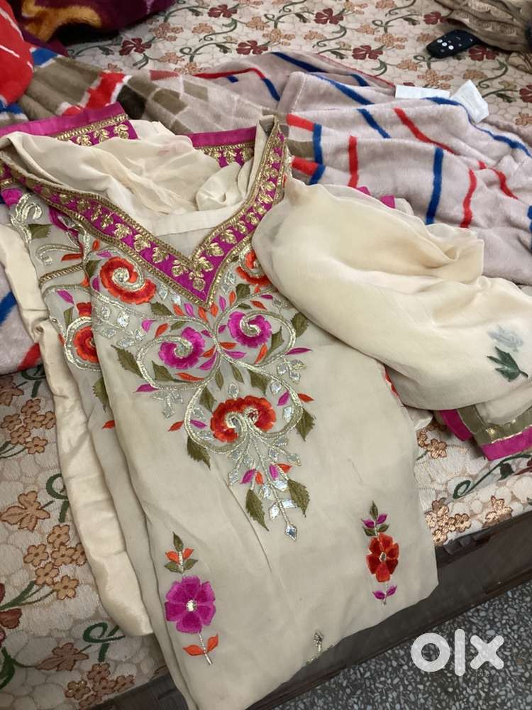 Used party wear suits and saree bridal lehnga with purse and many more