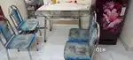 Dining table with 4 chair excellent condition