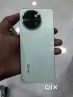 Vivo t3x 5g only 10 month old. bill box charger available