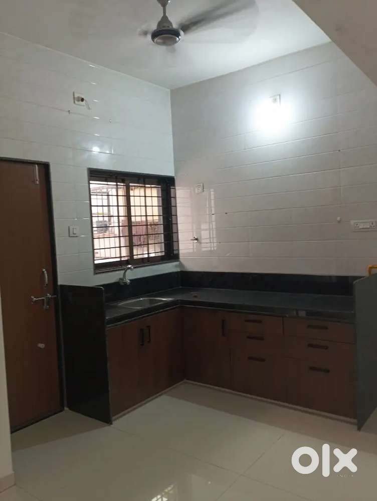 ONE GATE SOCAITY 2BHK F F BUNGALOW
