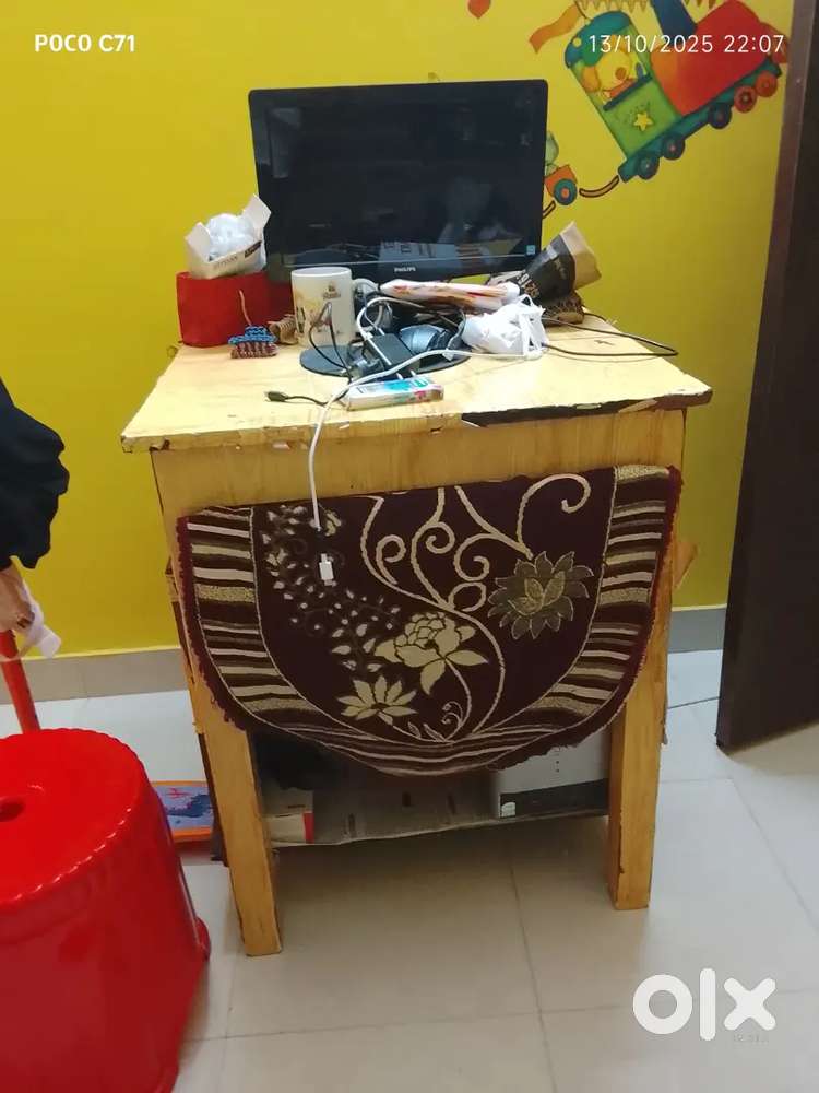 Only computer table test engineering