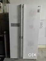 LG 581 litres Side-By-Side Refrigerator (4-Star Rating)