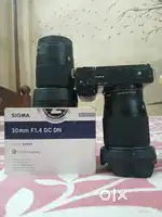 Sony ZV e10 Camera in fresh condition with 2 lens a d double battery