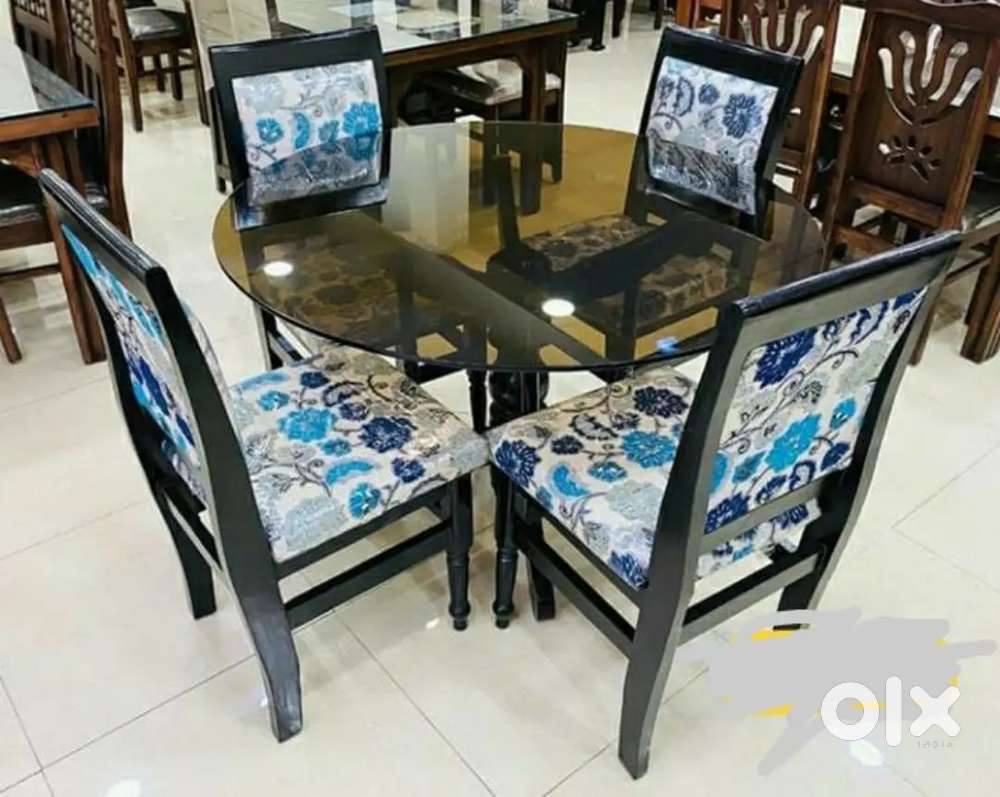 Brand new model 4 Seater dining table available in starf dream furnitu