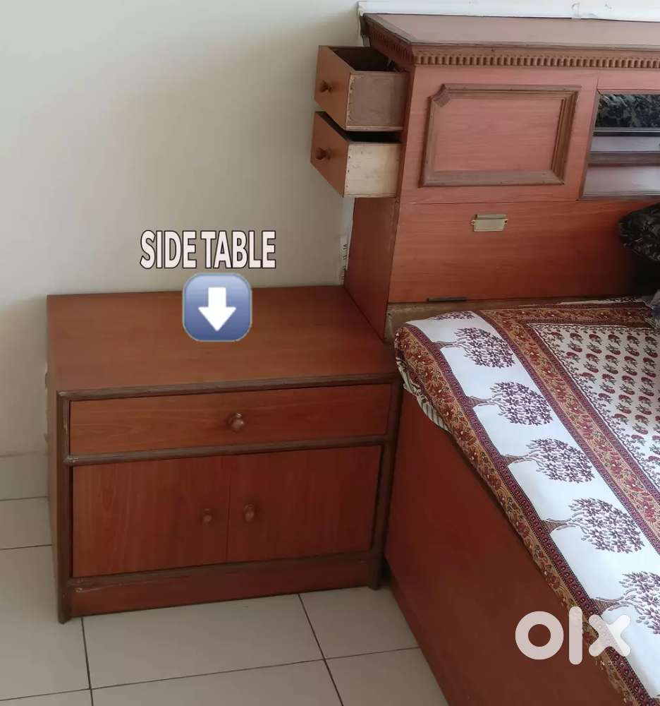 BED DOUBLE BOX KING SIZE+ 2 SIDE TABLE + MIRROR (MRP-1,52000/-)