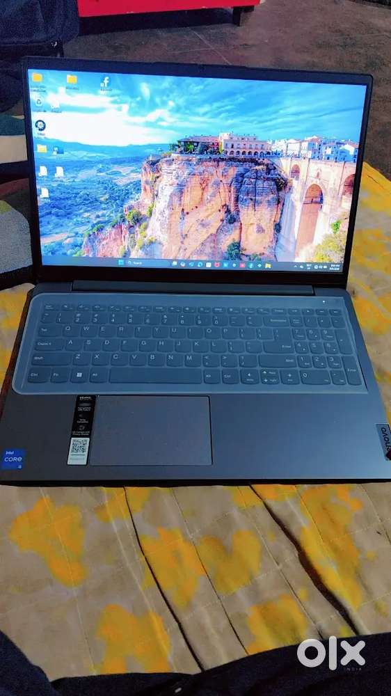 Lenovo Laptop i 3 s