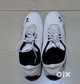 White Puma shoes