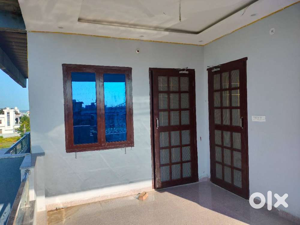 Room for rent in bhagwanpur (near BLINKIT store ),price 7,000
