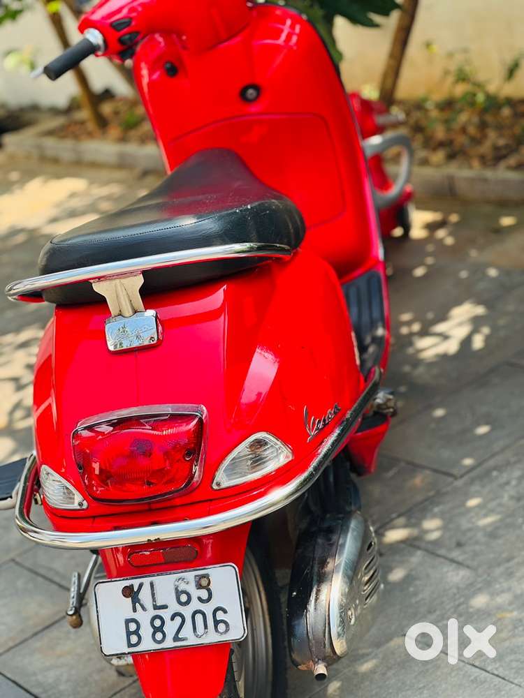 vespa red colour good condition