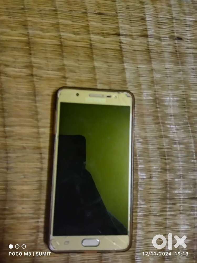 Samsung galaxy J7 max