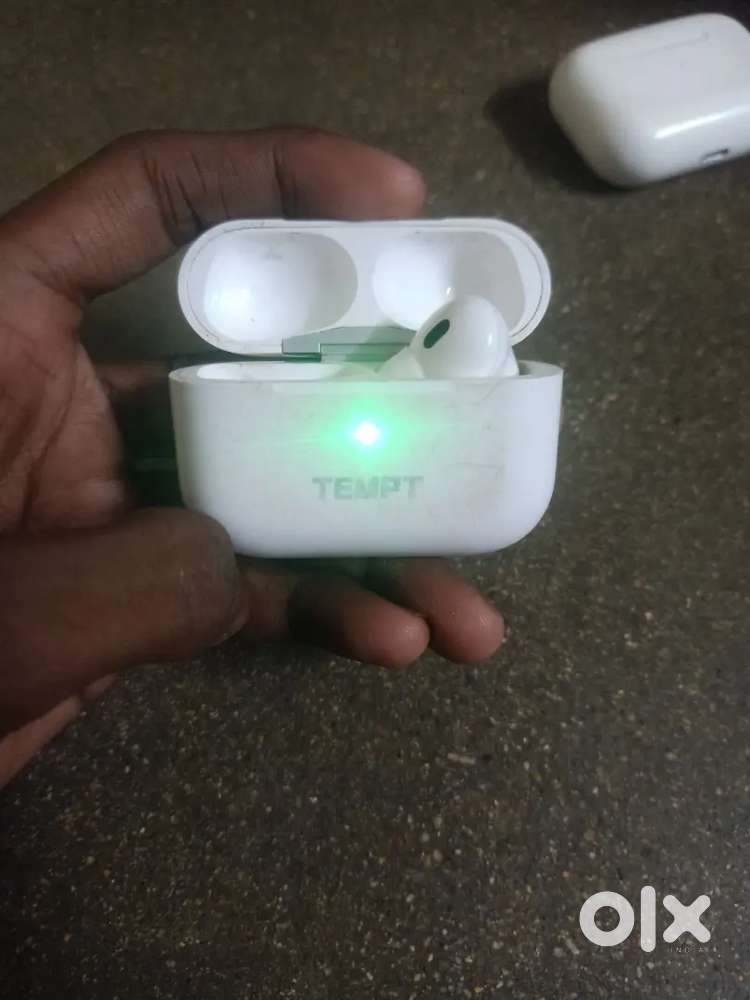 Tempt air pods good condition