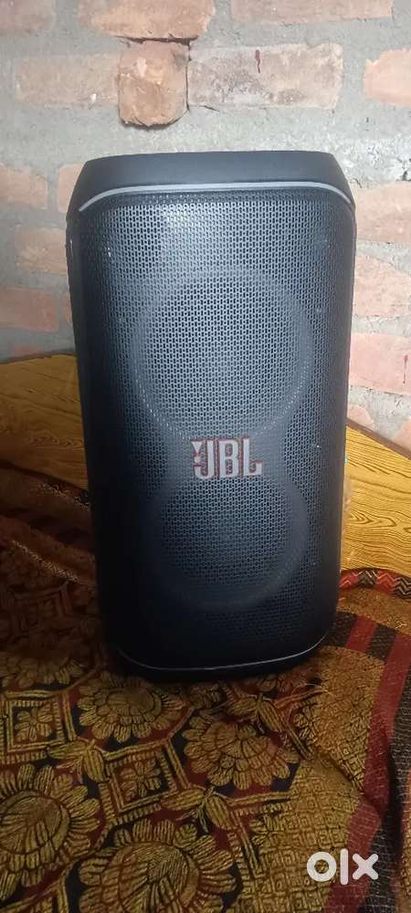 JBL sound box
