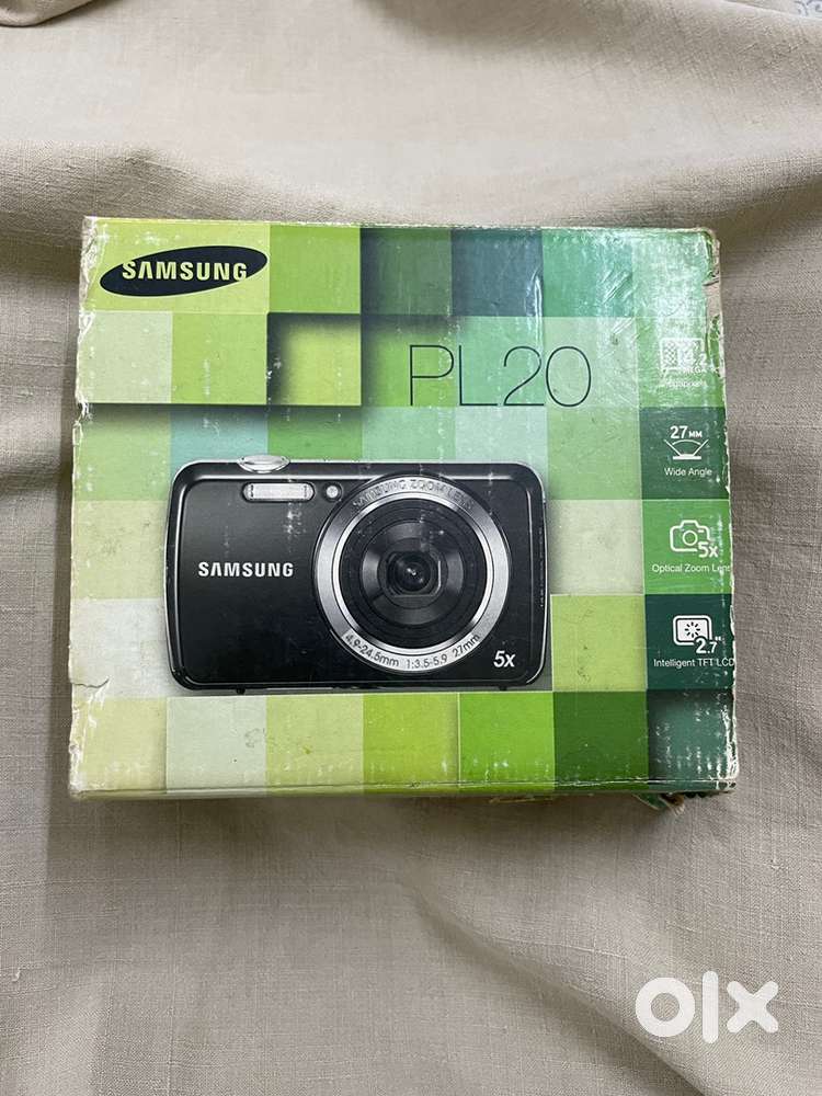 Samsung PL20 Camera with box and accessories