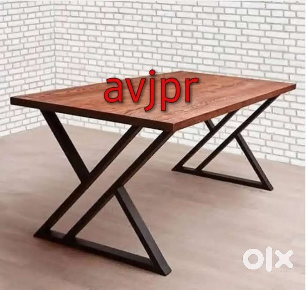 New iron frame with wooden top Cafe table restaurant table