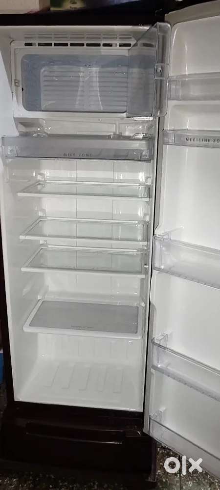 New condition fridge