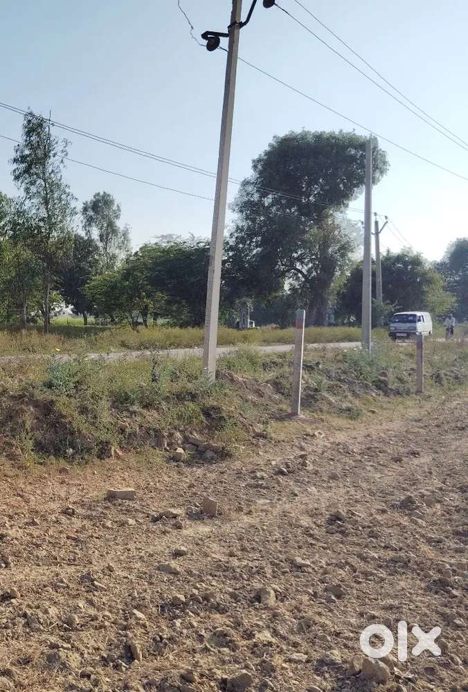 Road facing fertile plot, power ready turant registri paaye.