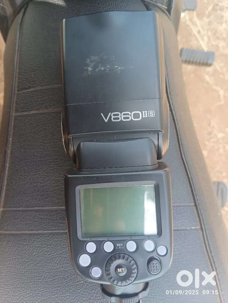 Godox v680 II s flash