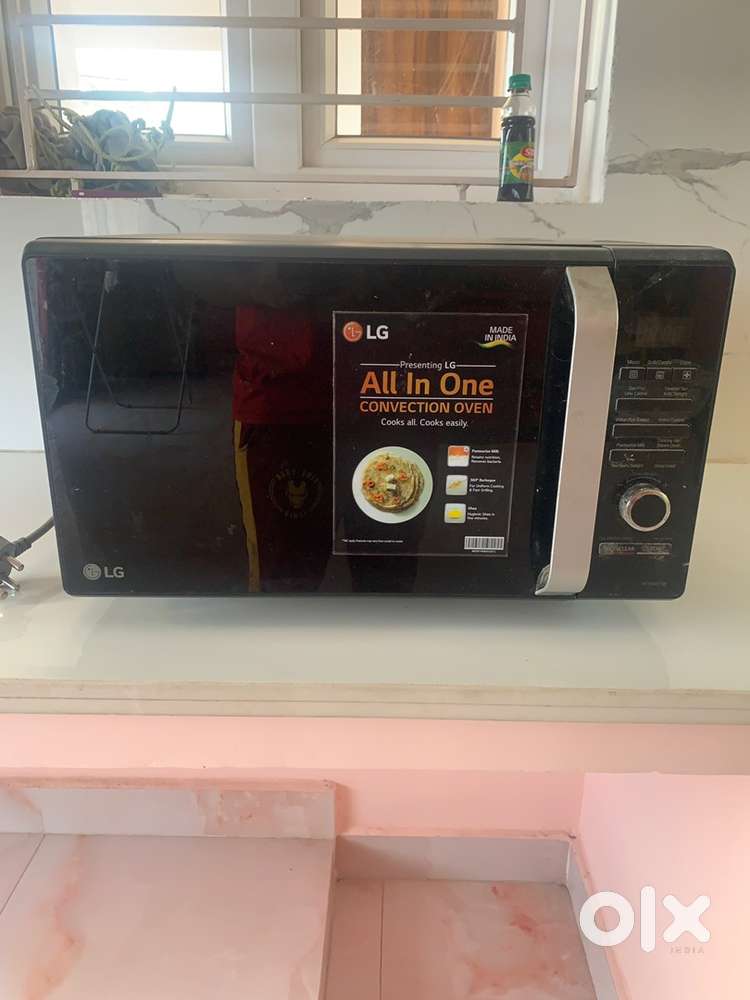 LG Microwave oven