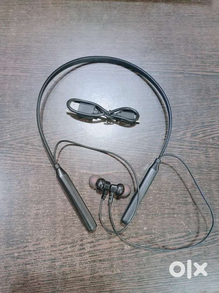 MAXOBULL NECKBAND