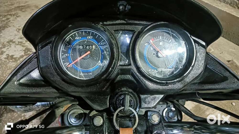 Honda CB shine new candisan bike torant name ok battary ok serves